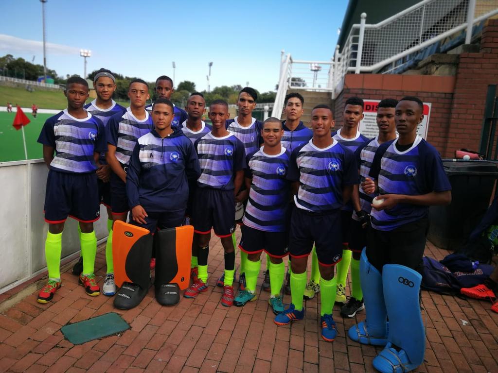 lyndonfrederic7's tweet photo. Goodluck to our coaches an pupils of am representing the u/21 northern Cape team at the annual u/21 provincial tournament.make memories and hve fun 🏑🙌🙏
#AMhockeyacademy
#Fortheloveofthegame
#Praisebetogod https://t.co/Q0nIo3dAOS
