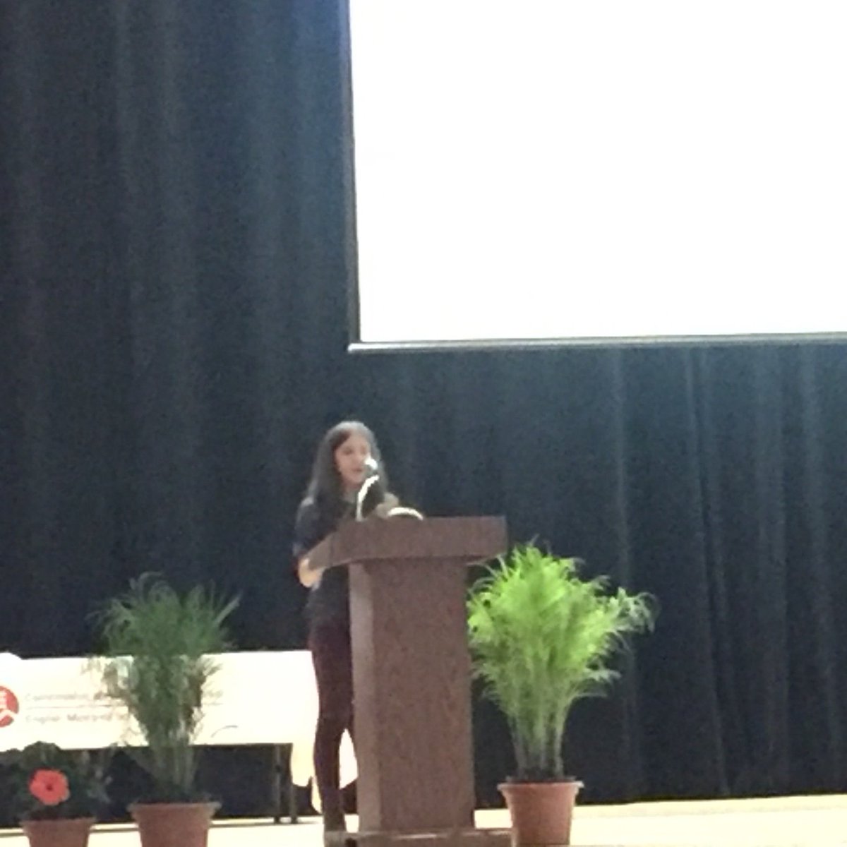 Congratulations to Emmi Ricard who is participating in the EMSB public speaking competition.