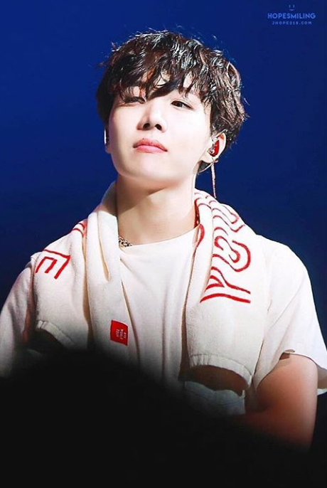 HerInfernalMaji's tweet photo. 💜💜ARMY IT'S OUR WEEK COMEBACK WEEK GET EXCITED 💜💜💜💜💜#BTSBillboardTopGroupband #BTSTopGroupBBMAs #BTSBillboardTopSocialArt #BBMAs #BTS #BigHit #persona #BTSMapOfTheSoulPersona @BTS_twt @bts_bighit @BBMAs #BTSPavedTheWay #BTSGeneration #CongratsHoseok https://t.co/kEHLJE5VsK