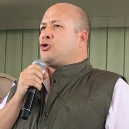 Meganoticias's tweet photo. Como parte del rescate financiero de IPEJAL, el gobernador Enrique Alfaro informó que se pondrá a la venta la parte proporcional de la inversión estatal de las Villas Panamericanas
https://t.co/nPSzC6uR3B

💻 Más en https://t.co/IZa2wxCYyC https://t.co/DcEnGTpAAd