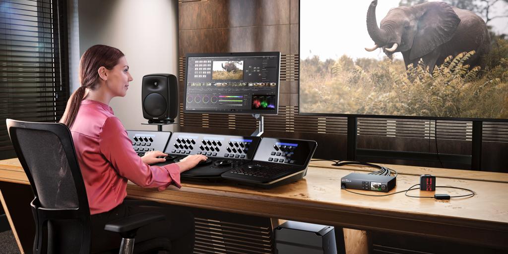 Blackmagic_News's tweet image. New Teranex Mini SDI to HDMI 8K HDR! New solution for advanced 8K HDMI monitoring with dual on-screen scope overlays, HDR, 33 point 3D LUTs and automatic monitor calibration! Learn more at blackmagicdesign.com/products/produ…