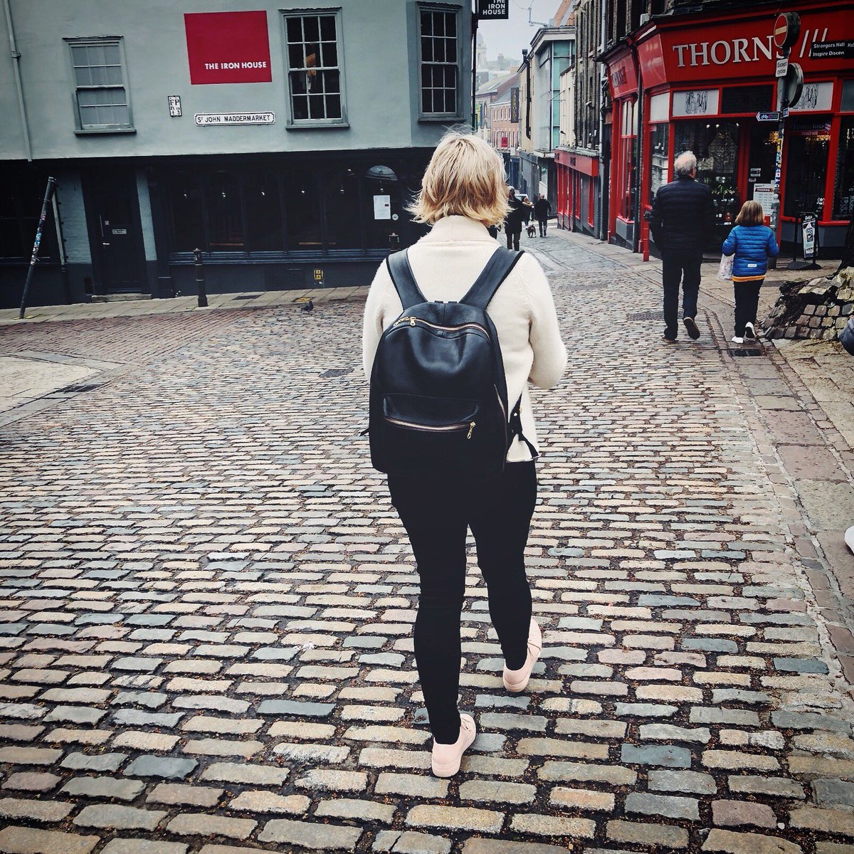 FigBags's tweet photo. Our Woodstock rucksack looking beautiful along the pretty streets of Norwich
#bag #rucksack #backpack #daybag #bags #photobag #style #fashion #monday #cool #love #shoulderbag #photography #travel #traveller #britishmade #cool #happy #photographer #photographybag #norwich https://t.co/HjxNjUEBRk
