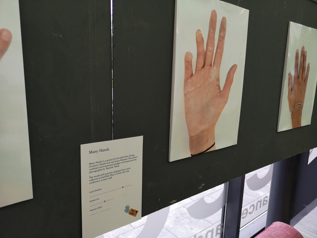 ManyHandsZine's tweet photo. Thanks to all who came over and chatted with us today and/or bought a zine! 🖐️ #AHostileClimate #art #photography #zine #collaboration #climatechange https://t.co/HdTCj8yAZW