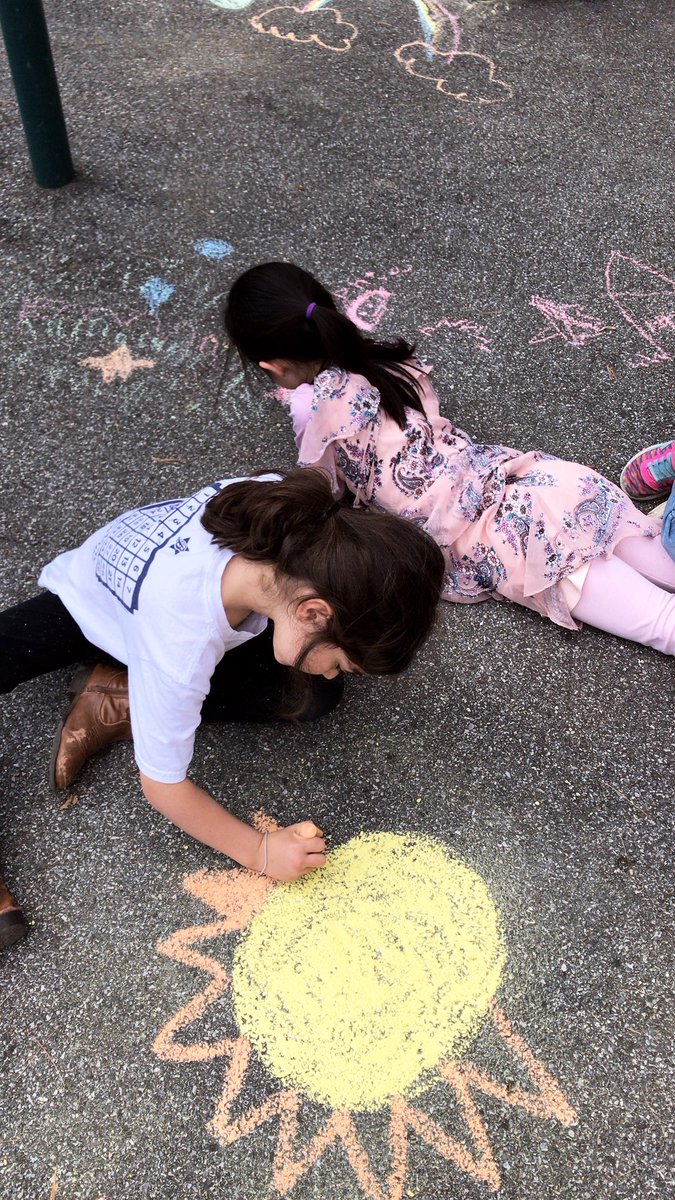 kinderfrogsabc's tweet photo. A pretty spring day calls for some chalk! #Kindergarten https://t.co/bQIkANRgYn