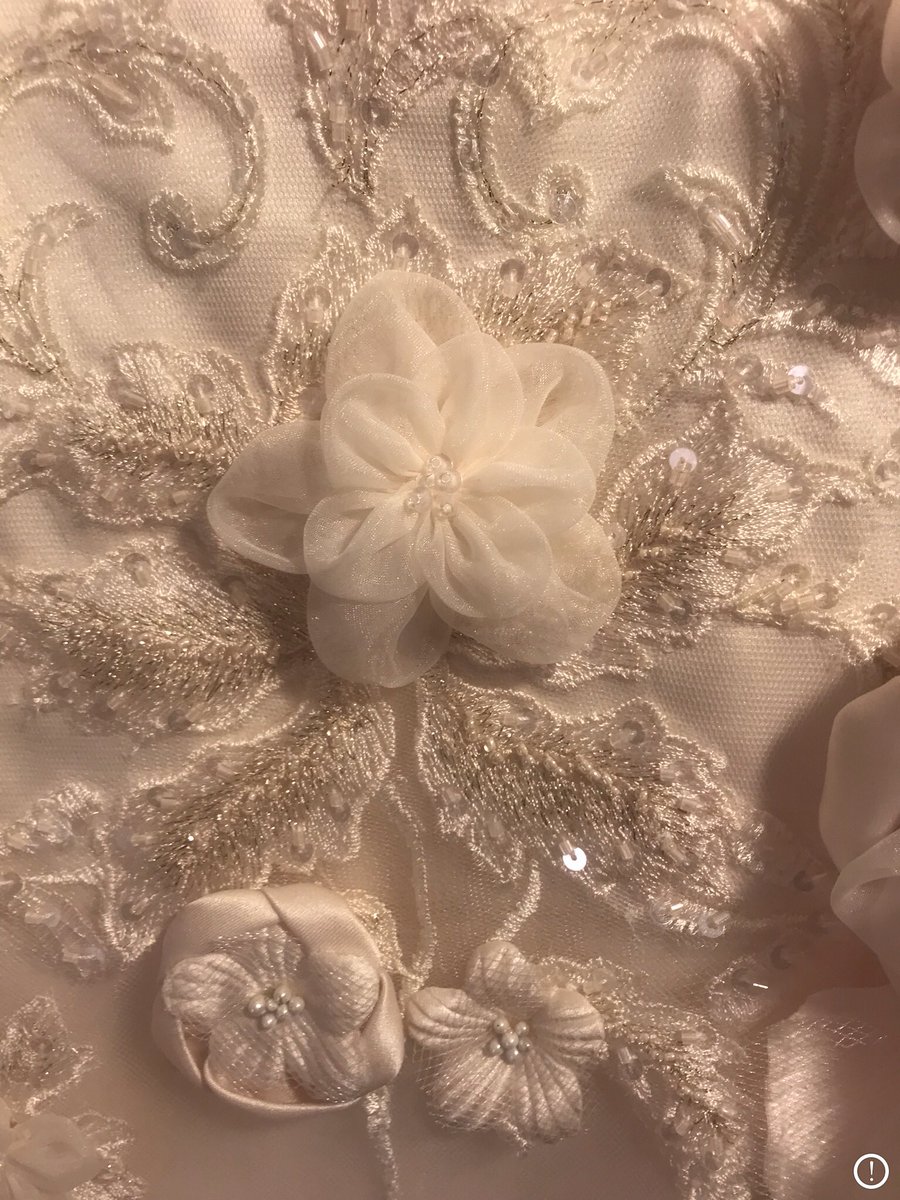 DebSaysThat's tweet photo. For sale: Maggie Sottero wedding dress
Style: Rhianna Royale
Size: 8
Condition: Used once, needs cleaning
Original price: $1,500
Sale price: $775
DM for more info https://t.co/qTMmePLi2b