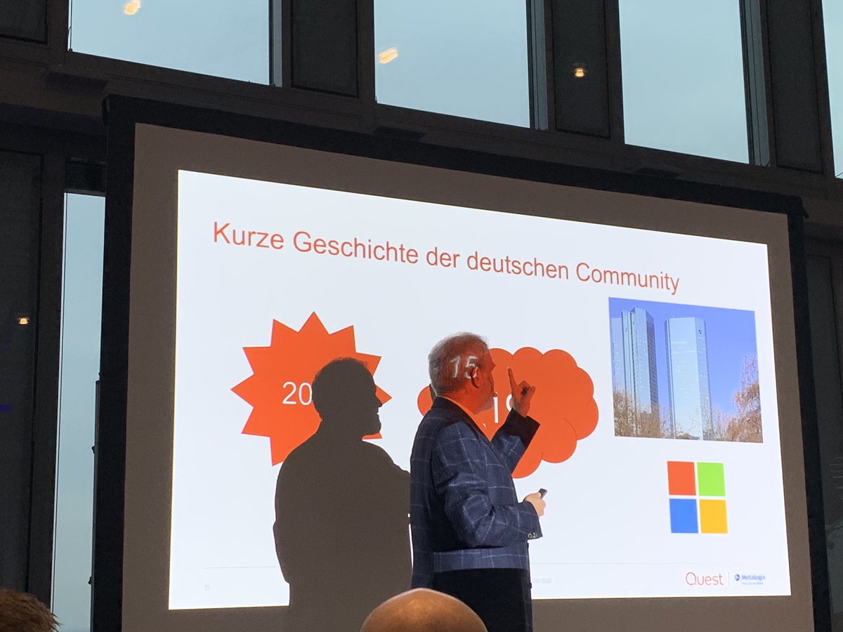 petra_muc's tweet photo. @ragnarh erzählt von den #Wol Anfängen in Deutschland ..2015! #deutschebank  #MDCCC https://t.co/9eoLVgtTQ7