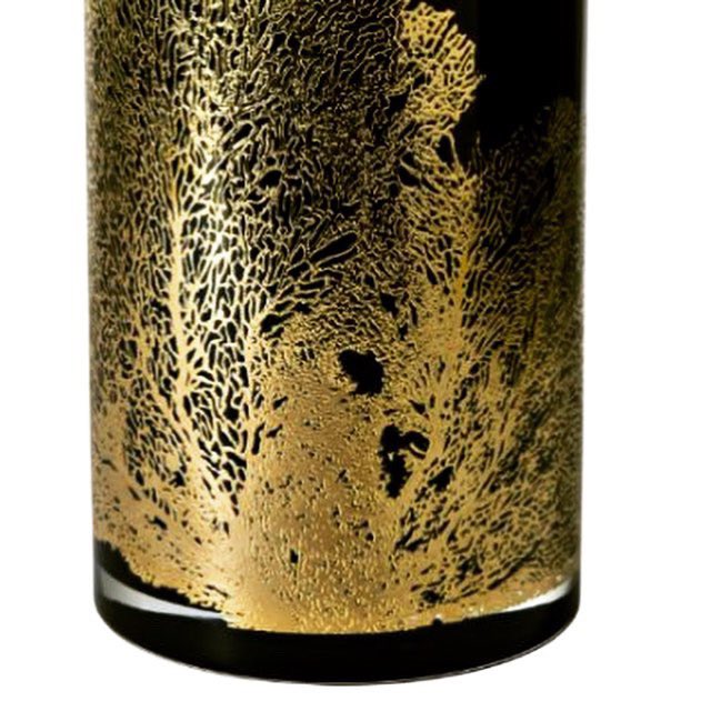 ONEROOMGALLERY's tweet photo. Aquaria is a project by Ninchi &amp; Locatelli/Oneroom for Egizia.
Hand-crafted silk-screen decoration with shiny and frosted 24 Carat Gold and with shiny and frosted 980/1000 Silver. 
#homedecor #interiors #interiordesign https://t.co/Vi8kjZQtbR