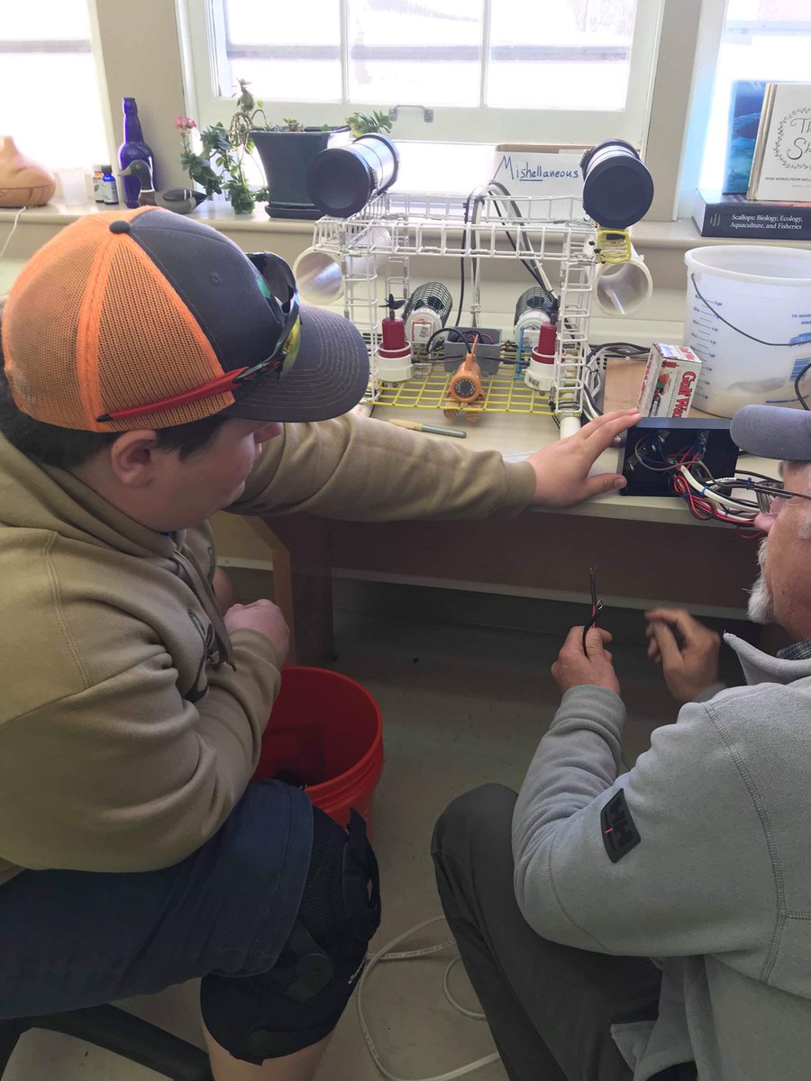 mccfisheries's tweet image. Technology comes alive for #EasternMaineSkippersProgram students at George Stevens Academy! Skippers are kicking off the week putting the the finishing touches on their underwater remotely operated vehicle (ROV). #RemotelyOperatedVehicle #MarineTechnology #SaltWaterFreshThinking