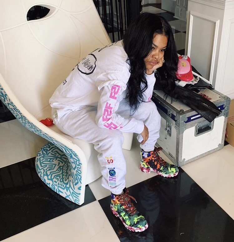 ShopTrife's tweet photo. Fade 2 Astroworld
By now we all know that #TeyanaTaylor is a #fashionista. Tey lounges in style wearing her #Fade2Fit Local Long Sleeve Tee, #TravisScott #Astroworld Sweats, and #Custom #Camo #Lugz.
#HipHop #Merch #Concert #ATL #TX #NY #Fashion #Style #looks #women #Good #Monday https://t.co/tU4X0UIjyv