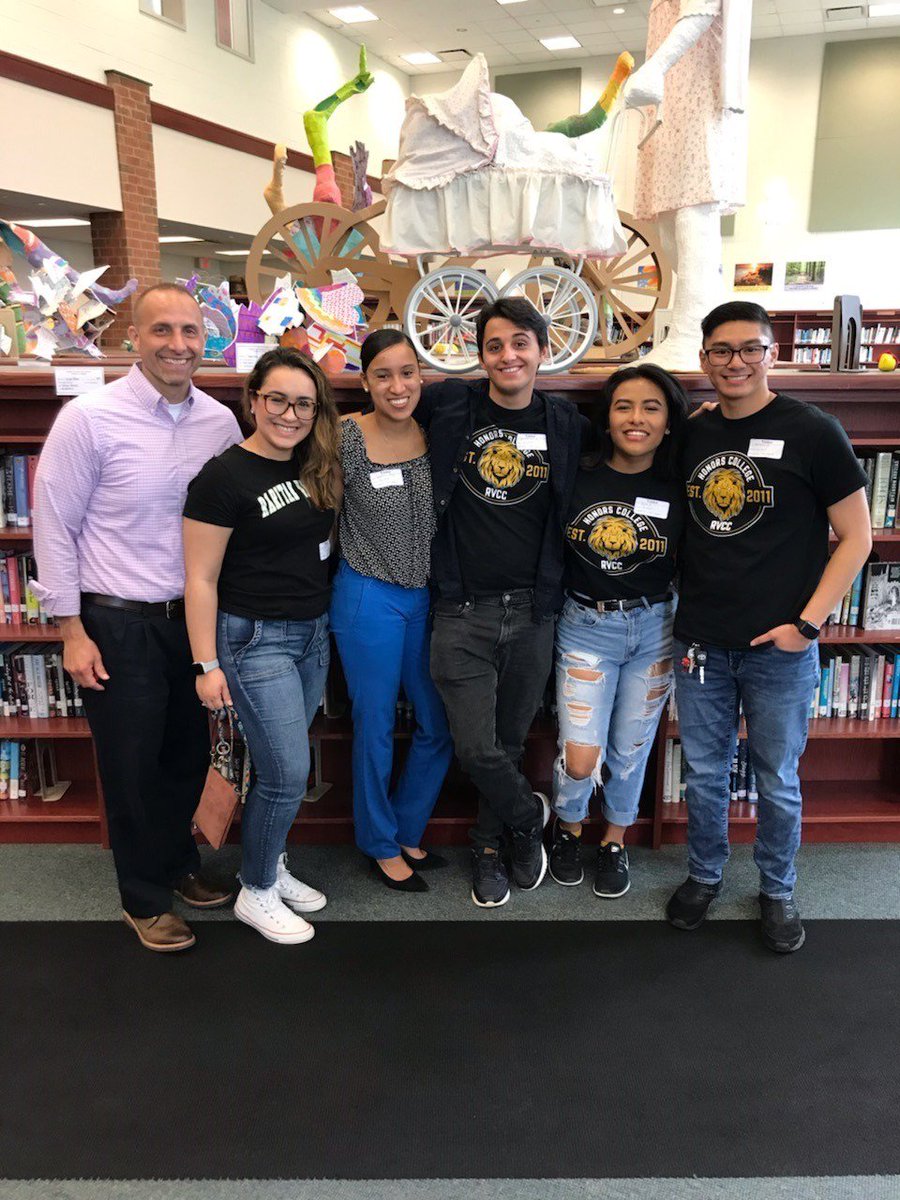 Guid_FTPSchools (@guid_ftpschools) on Twitter photo Thank you to @RVCC for visiting <a href="/FHS_FTPSchools/">Dr. Nicholas Solomon</a> today to share information about special programs, including the Honors College. It was great seeing some FHS Alumni. <a href="/FTPSchools/">FTPSchools</a> Thank you to @RVCC for visiting <a href="/FHS_FTPSchools/">Dr. Nicholas Solomon</a> today to share information about special programs, including the Honors College. It was great seeing some FHS Alumni. <a href="/FTPSchools/">FTPSchools</a>