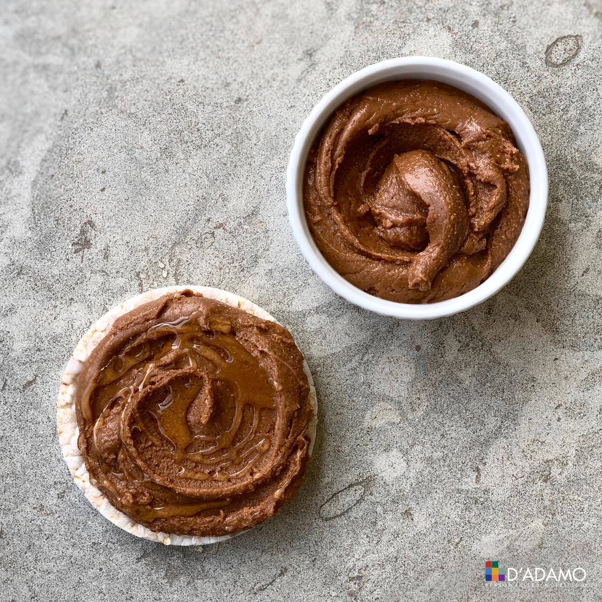 DADAMONUTRITION's tweet photo. Peanut butter and chocolate with a touch of honey make up this delicious spread for Blood Type AB. Try it on spelt bread crackers or rice cakes! https://t.co/r3rMxit9O5 
#bloodtypediet #personalizednutrition #right4yourtype #bloodtypeab #healthysnack #eatright4yourtype https://t.co/spsyCcsAq4