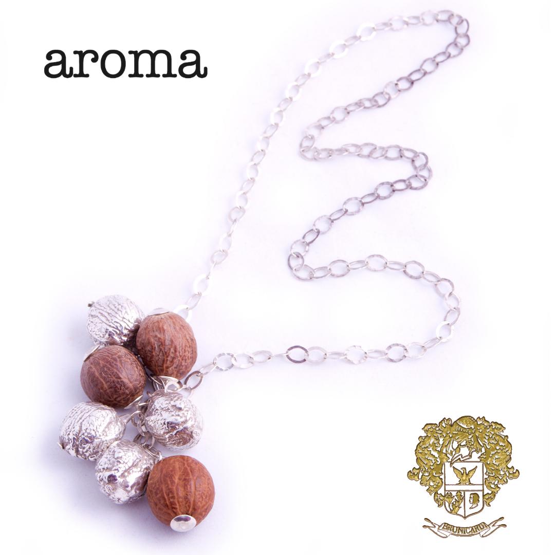 brunicardigold's tweet photo. #Aroma #Spices #Spezie #Jewelry #Artisan  #NoceMoscata #Nutmeg #Essenze #aromaterapia #5sensi #ProfumiNaturali #Handmade #Gioielli #Goldsmith #Orafo #JewelsAreForever #ItalianDesign #MadeinItaly #foodart #foodblogger #BrunicardiPreziosi #MarinaDiCarrara #Tuscany #Italy https://t.co/xI0Zcl6brU