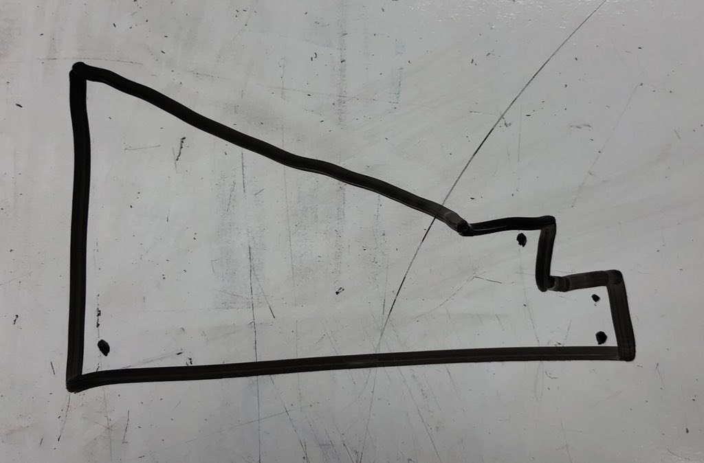 tracyjoproffitt's tweet photo. Student: Mrs. Proffitt I broke your definition. This shape has exactly 4 right angles but it’s not a rectangle. #WWWchallenge #mtbos #PrecisionOfLanguage https://t.co/dlj5qUrPet