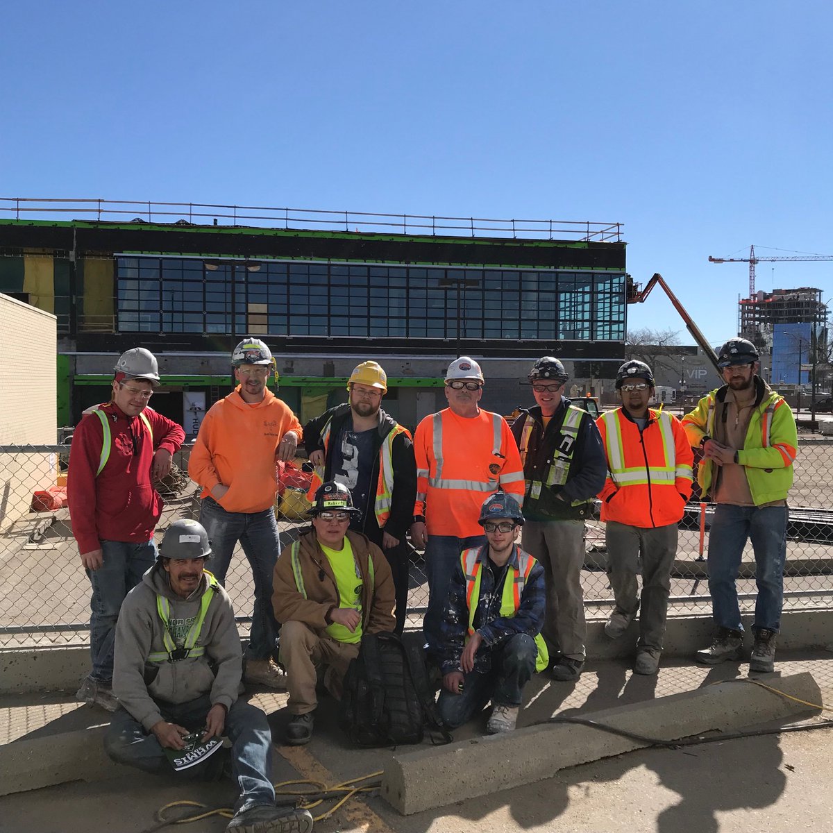 KimASutherland's tweet image. Stopped by ⁦⁦@PCLConstruction⁩ ⁦@midtownplazaSK⁩ site to update some of our hardworking crew’s WHMIS training. #whatwebuild #ppe #training #awesomecrew #teamwork #skconstructionweek ⁦@buildyxe⁩ ⁦@SKConstructWeek⁩