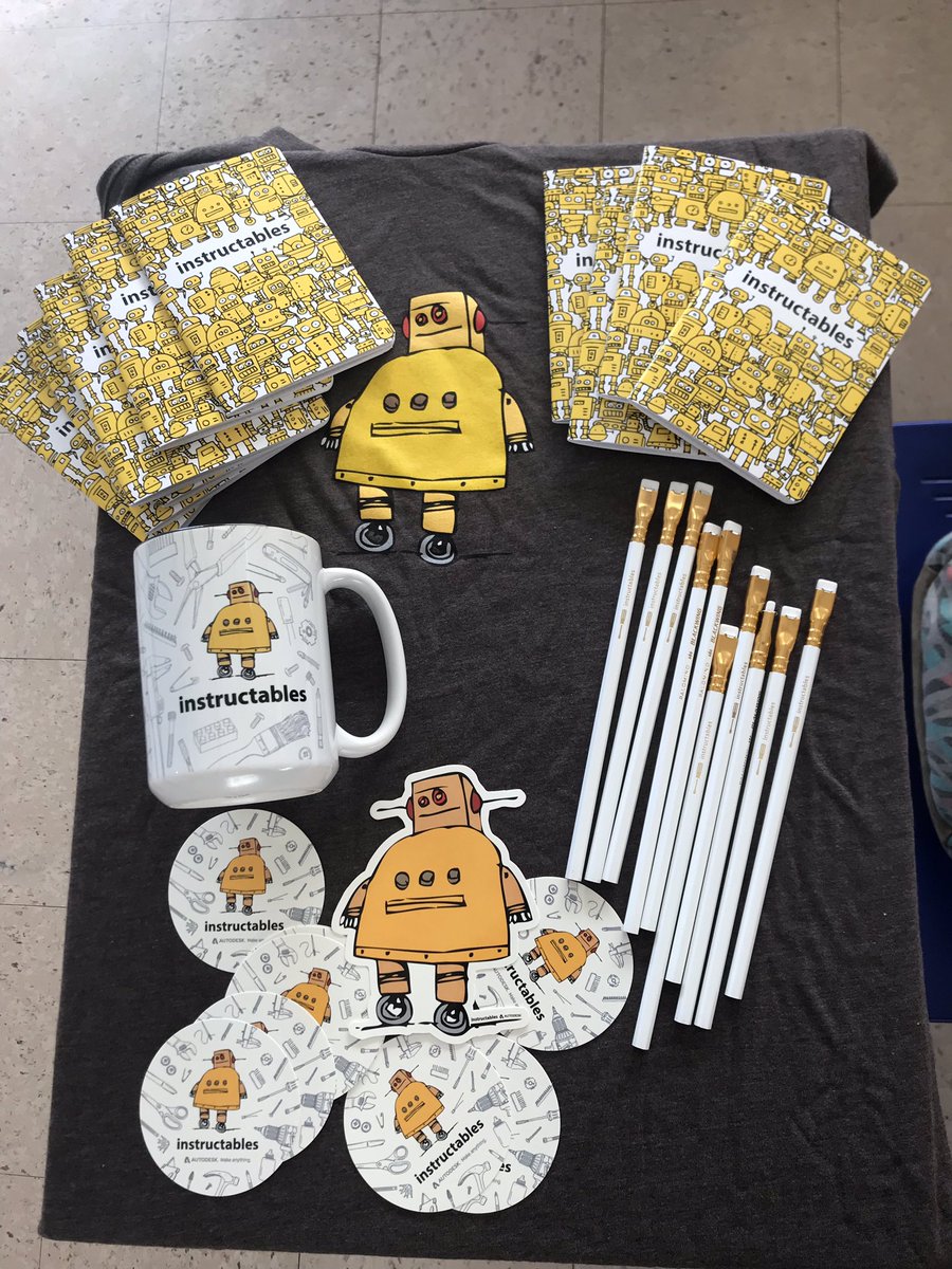 MrGalarzaClass's tweet photo. Woooow! Thanks @instructables for the treats! Our participation, from Quito-Ecuador, in #RobotCupid was a great exercises for my students as they posted collaborative projects! #SomosTomásMoro #InTheMiddleOfTheWorld https://t.co/2eYfaT8oNh