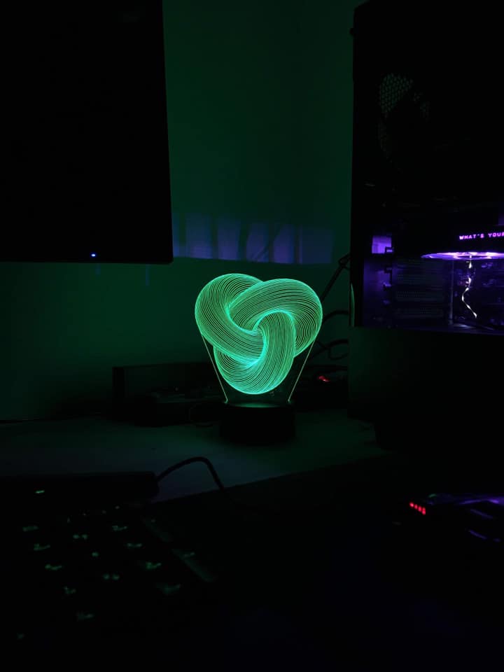 ItsTheLightLab's tweet photo. Nous vendons des lampes à effets 3D design pour votre intérieur, votre espace gaming et toutes les pièces où la lumière peut s'exprimer 💡🌚

Retrouvez la collection complète sur https://t.co/CMqFZSdxRk 💫 https://t.co/e9p8BpFIe4