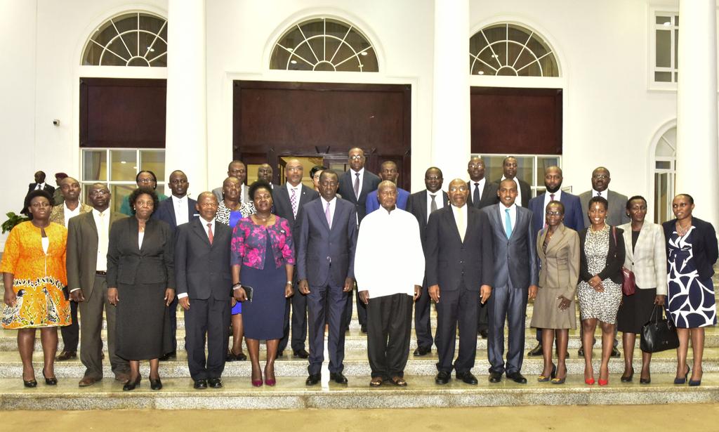 KagutaMuseveni's tweet image. This evening at State House Entebbe, I inaugurated the national taskforce that will guide the country on its journey into the fourth industrial revolution. Under the Office of the Prime Minister, and the ICT Ministry, the taskforce will be led by Eng John Nasasira.