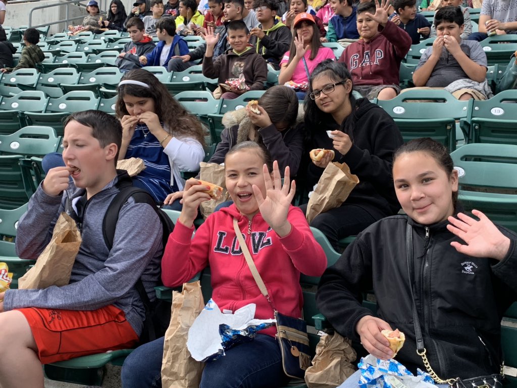 Our kids enjoying their #makethegrade reward at Chukchansi Park for the Fresno Grizzlies Baseball game!!! #voteIvanhoe #VisaliaUSD