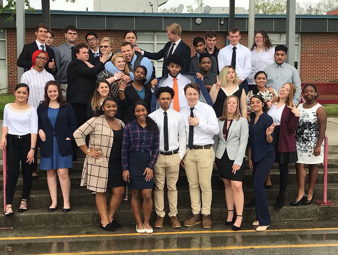 tflynn1020's tweet photo. So proud of my 4th block kids for dominating their Senior Interviews today! One step closer to graduation. ๐โญ๏ธ
.
.
.
#seniorinterviews #seniorproject #flyowlsfly #brn #iteachhighschool #highschool #seniorenglish #senioritis https://t.co/oS3fSGTVZb