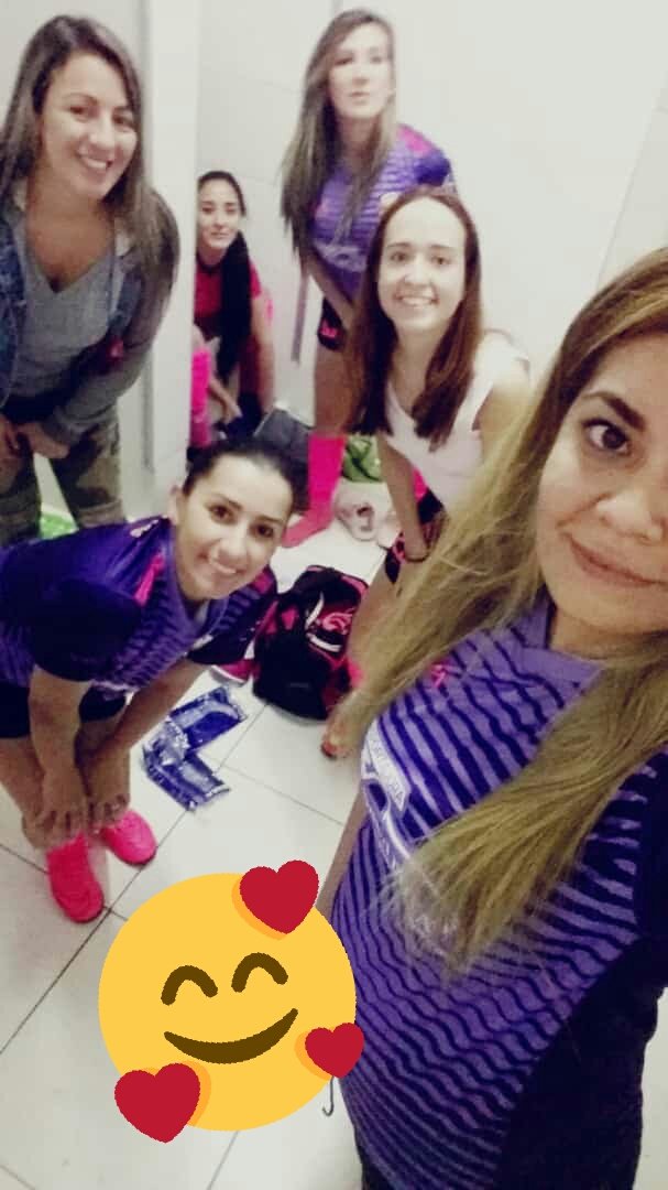 queens_exa's tweet photo. Por fin arranco el Exa, reinas 👸😎 
Resultado Final:
Queens 4 - LeverLadies 1 https://t.co/pbWqy19uAr