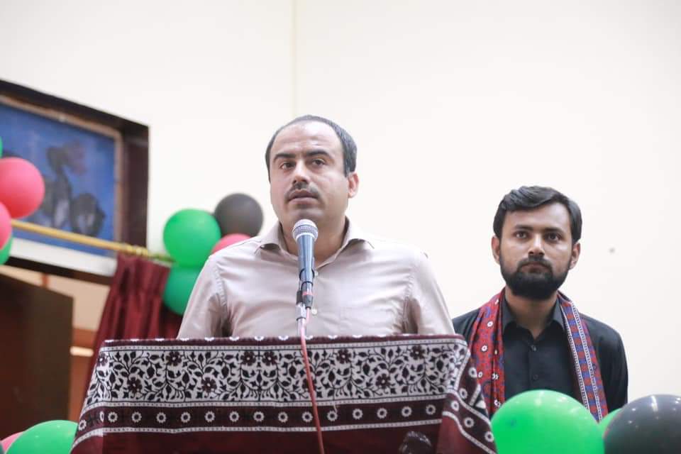 TeamPYOSindh's tweet photo. President PYO Sindh @JavedNLaghari Addressed To Welcome Party at Federal Urdu University Karachi, welcome Party organised by #PSF Karachi division. https://t.co/UyyO2WTAhU