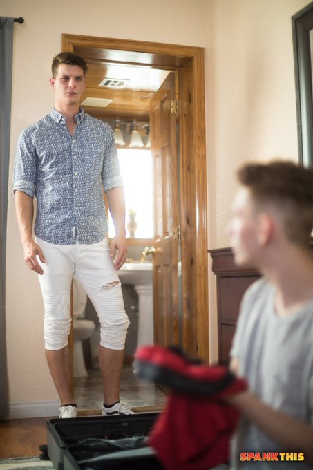 1 pic. Hands On ?? | https://t.co/8UNVObsJLH https://t.co/K4o7o8bmck