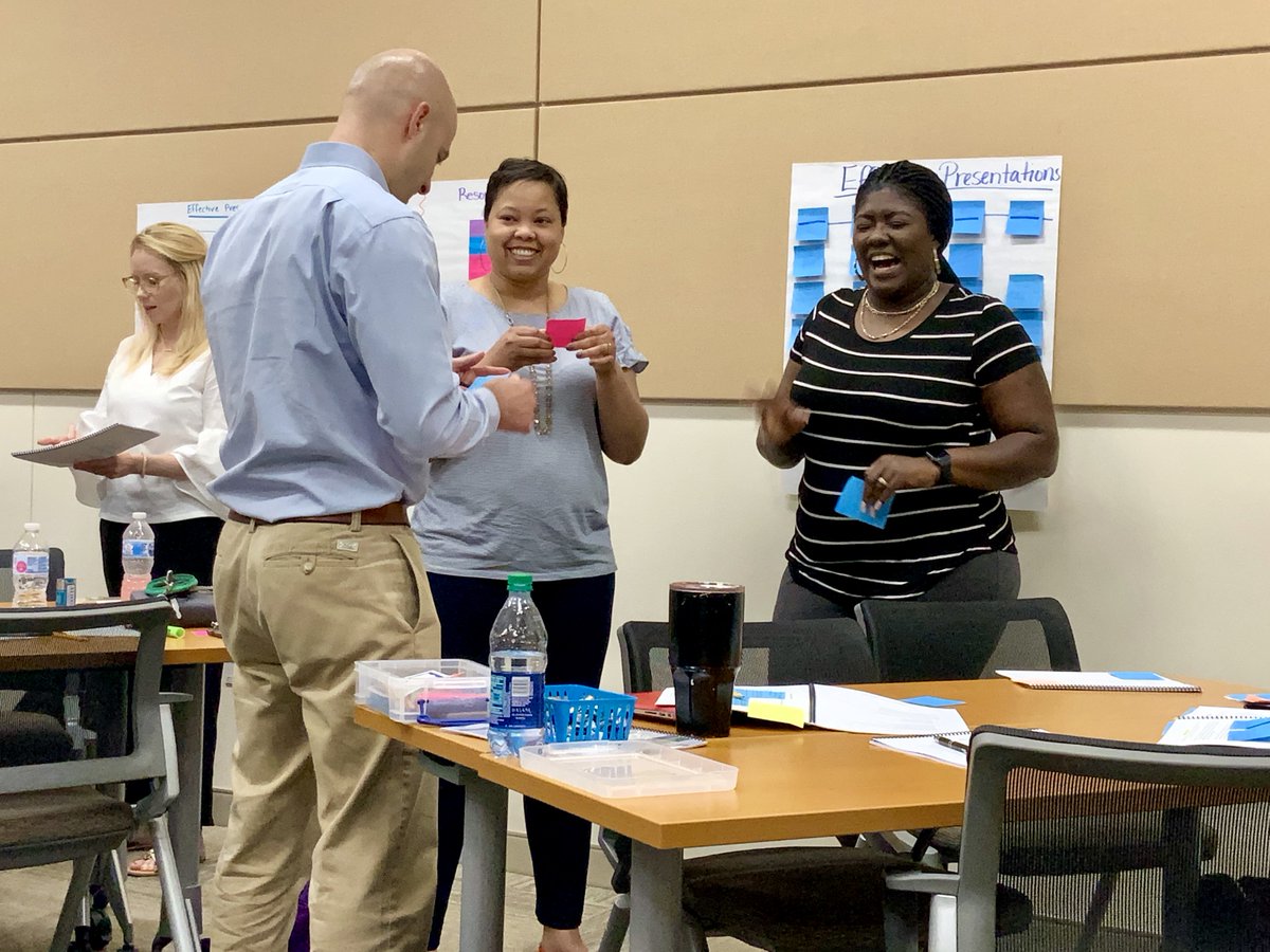 pcsdeel's tweet photo. Practice makes perfect learning opportunities in @PCS_NC during Presentation Skills with @Think_Collab &amp; @ErosMerola https://t.co/iDUKySJwoV