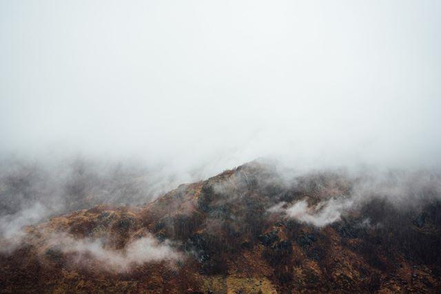 georgebale's tweet photo. Scotland, 2016⠀⠀⠀⠀⠀⠀⠀⠀⠀
⠀⠀⠀⠀⠀⠀⠀⠀⠀
#scotland #highlands #glennevis #bennevis #mountain #adventure #explore #nevisrange #climb #hike #weather https://t.co/WqWuLtXgl1 https://t.co/VvZJPgn2Qa