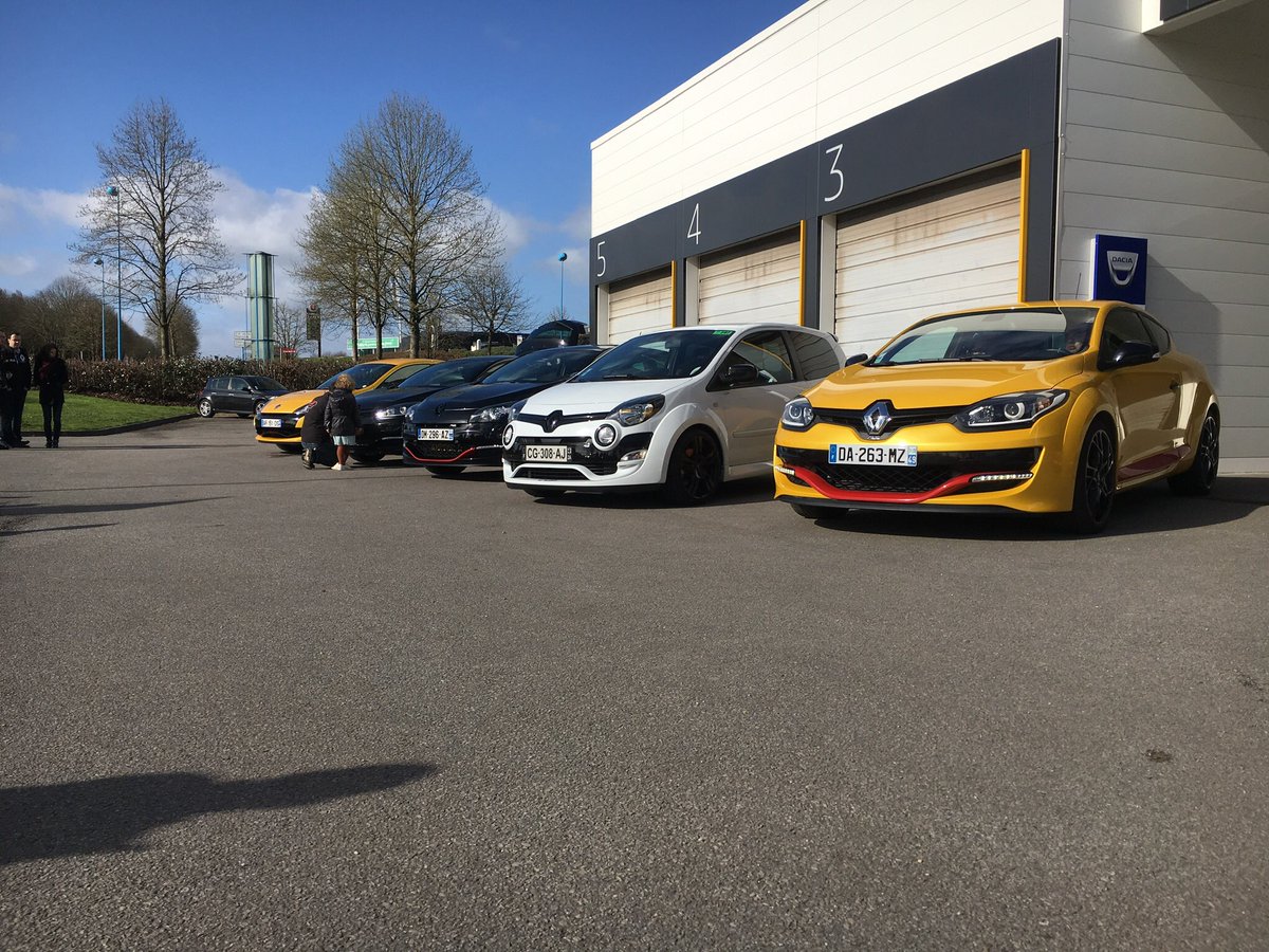 RsDay53's tweet photo. https://t.co/JTjywI9em3 Rejoignez-nous ce Dimanche 14 Avril à Fougères. Plus 50/60 R.S. et Alpine sont attendues! @LaChronique35 @RsDay53 @alpine_cars @RenaultSport @RenaultSpSeries https://t.co/BMNl7dQfQb