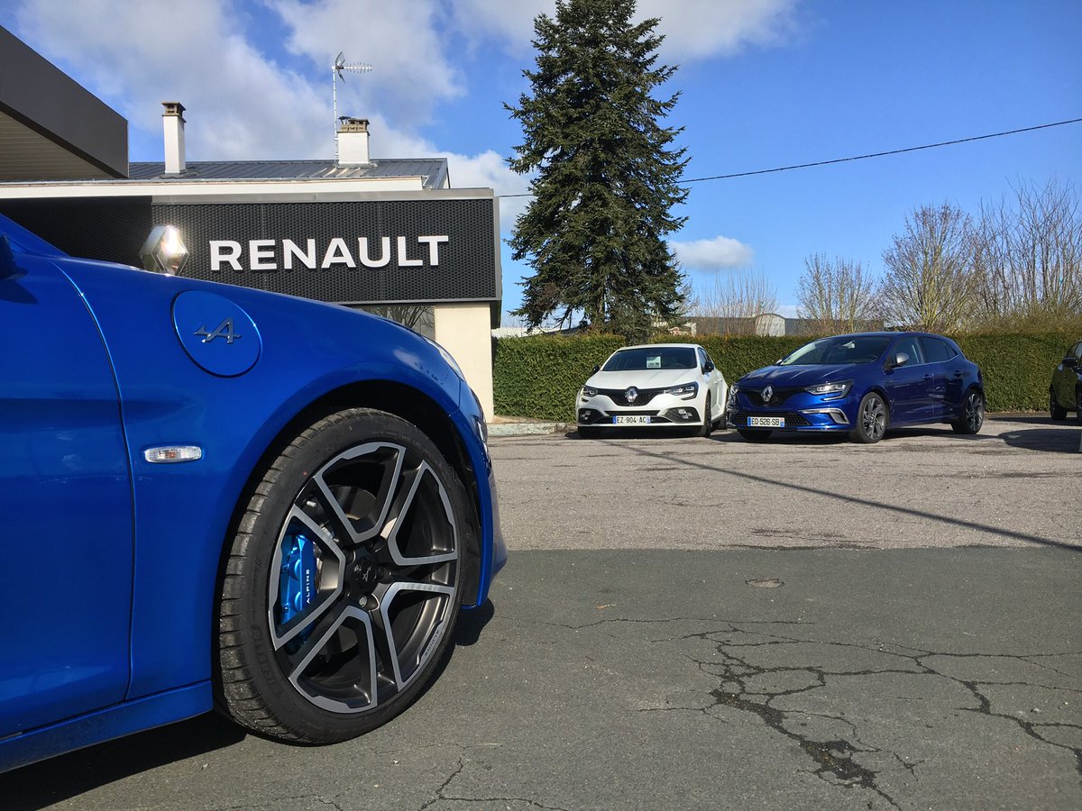 RsDay53's tweet photo. https://t.co/JTjywI9em3 Rejoignez-nous ce Dimanche 14 Avril à Fougères. Plus 50/60 R.S. et Alpine sont attendues! @LaChronique35 @RsDay53 @alpine_cars @RenaultSport @RenaultSpSeries https://t.co/BMNl7dQfQb