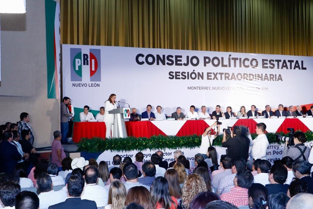 Nuestra Secretaria  <a href="/rosymoralest/">Rosy Morales</a> acudió a el Consejo Político Estatal del PRI Nuevo León donde se tomó protesta a Pedro Pablo Trevino Villarreal y Lorena de la Garza Venecia como Presidente y Secretaria General del CDE donde reafirmaron su lealtad y el compromiso.