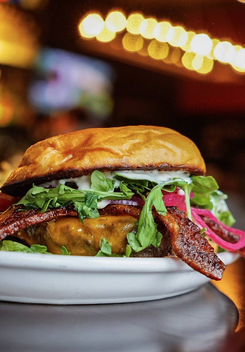 So beefin good 🔥🔥

Ohio Beef Burger: house bacon, sharp cheddar, wild arugula, picked red onion, cilantro mayonnaise, brioche bun, pickles
