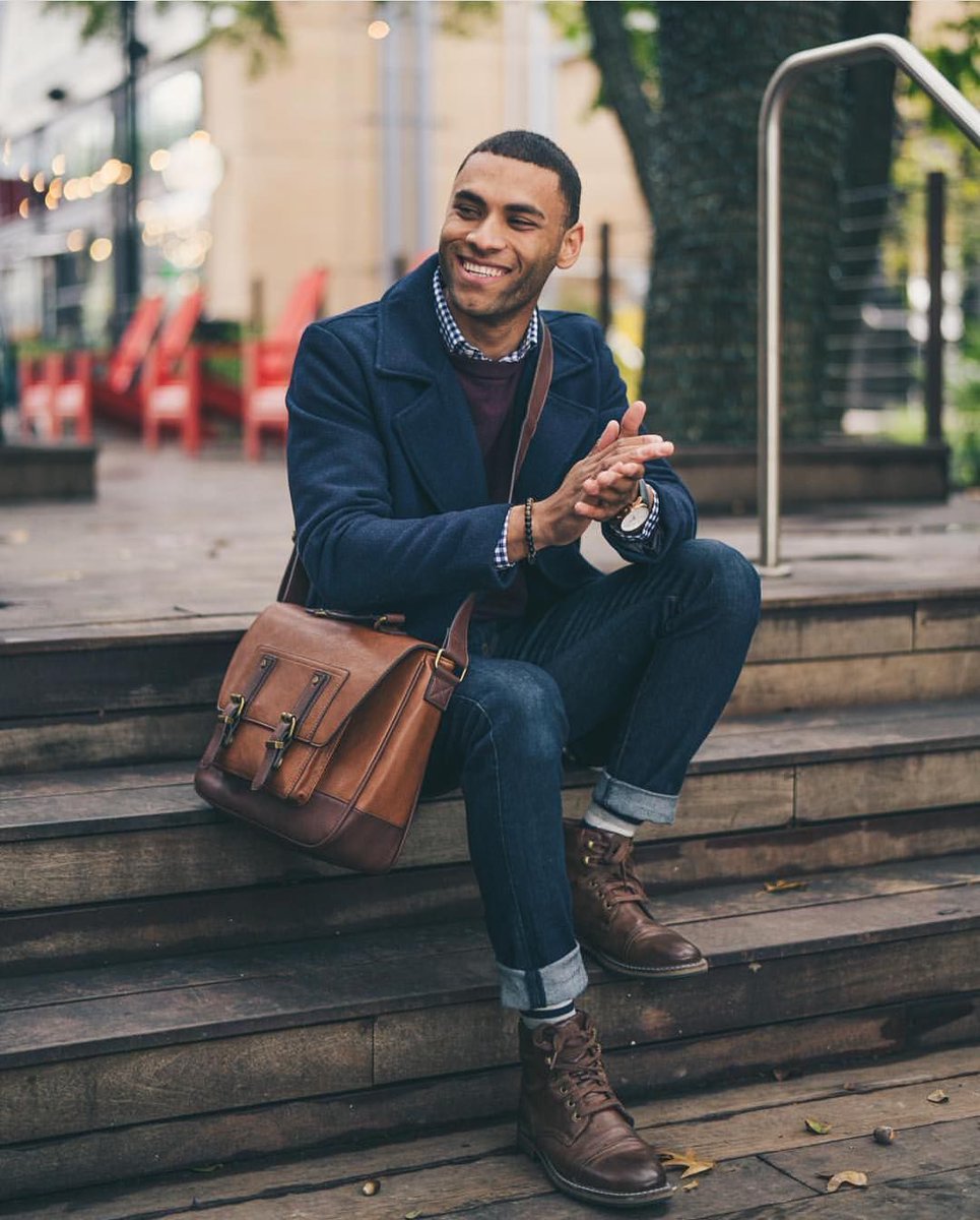 phenawe's tweet photo. https://t.co/92BzgK2p35
PHENomenally AWEsome⠀
(📸: @melaningents)
“Focus solely on your goals and execute.”
#melaningents #blackmenwithstyle #blackexcellence #blackfashion #inspiration #menswear #gq #dapper #meninsuits #blackmen #highfashion  #phenawesom #phenawe https://t.co/6kLopZkovB