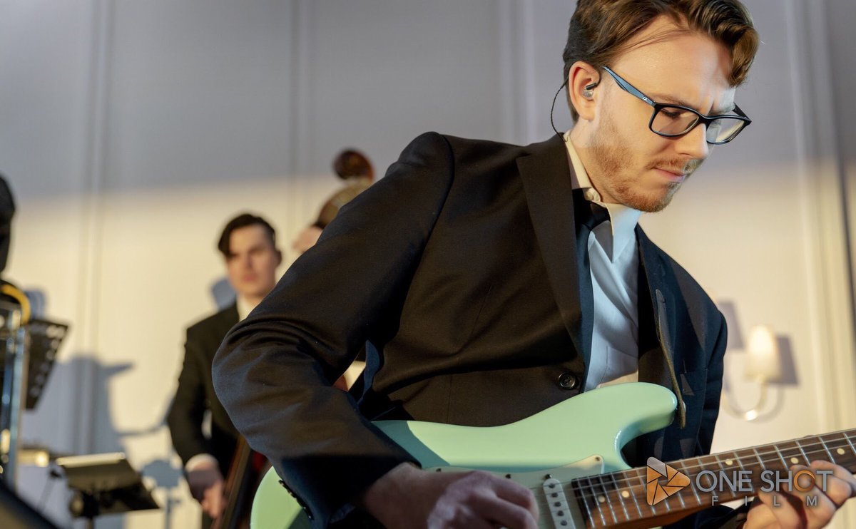 OneShotFilmTX's tweet image. @WowMeEvents and @SwingFeet blew the audience away at the The Hall on Dragon!!