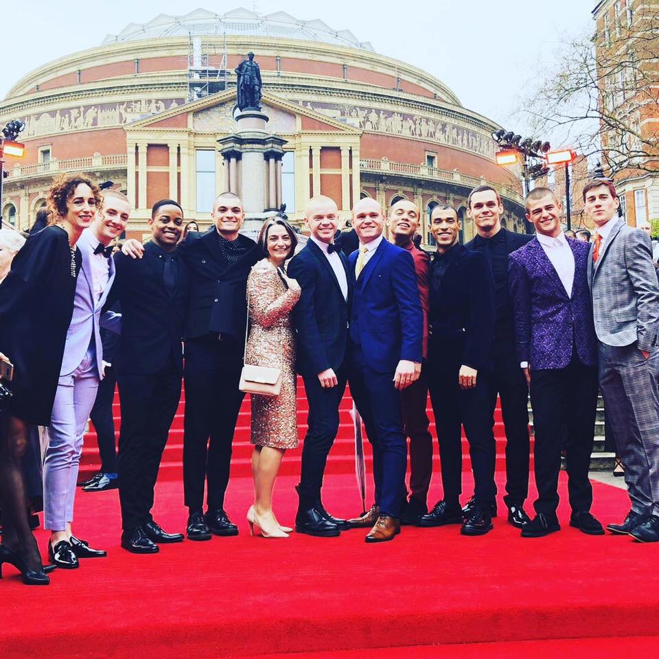 willbozier's tweet image. The biggest honour to close the @OlivierAwards last night. To be asked by @SirMattBourne to perform such an iconic role is bigger than my wildest dreams. Thank you Matt for giving me this opportunity. Congratulations on your well deserved award. I will cherish last night forever