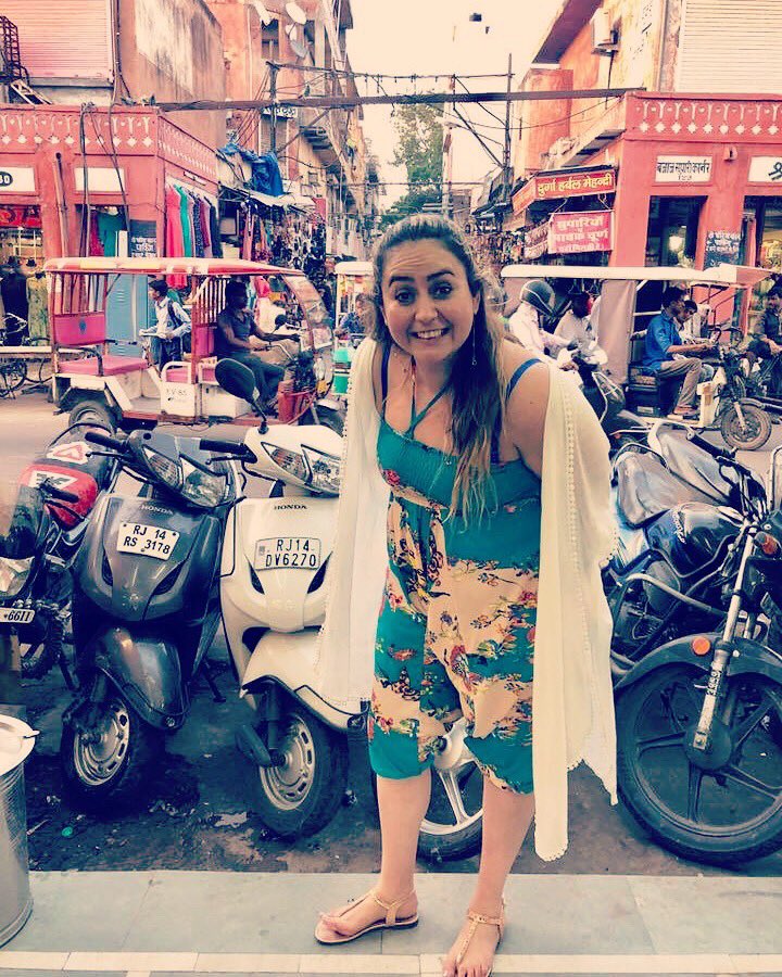 sofia_ajadl's tweet photo. Sonríe a la vida, lo que estás buscando esta dentro de ti....
Rompe esquemas se luz para el mundo.
Jaipur, India
🇮🇳 #indianincreidble #sofxelmundo #ig_India #unique_India #icu_India #india_gram #ig_southindia #exploringindia #vscoindia #repostingindia #india_shots #classic_India https://t.co/fjFMSH9k7R