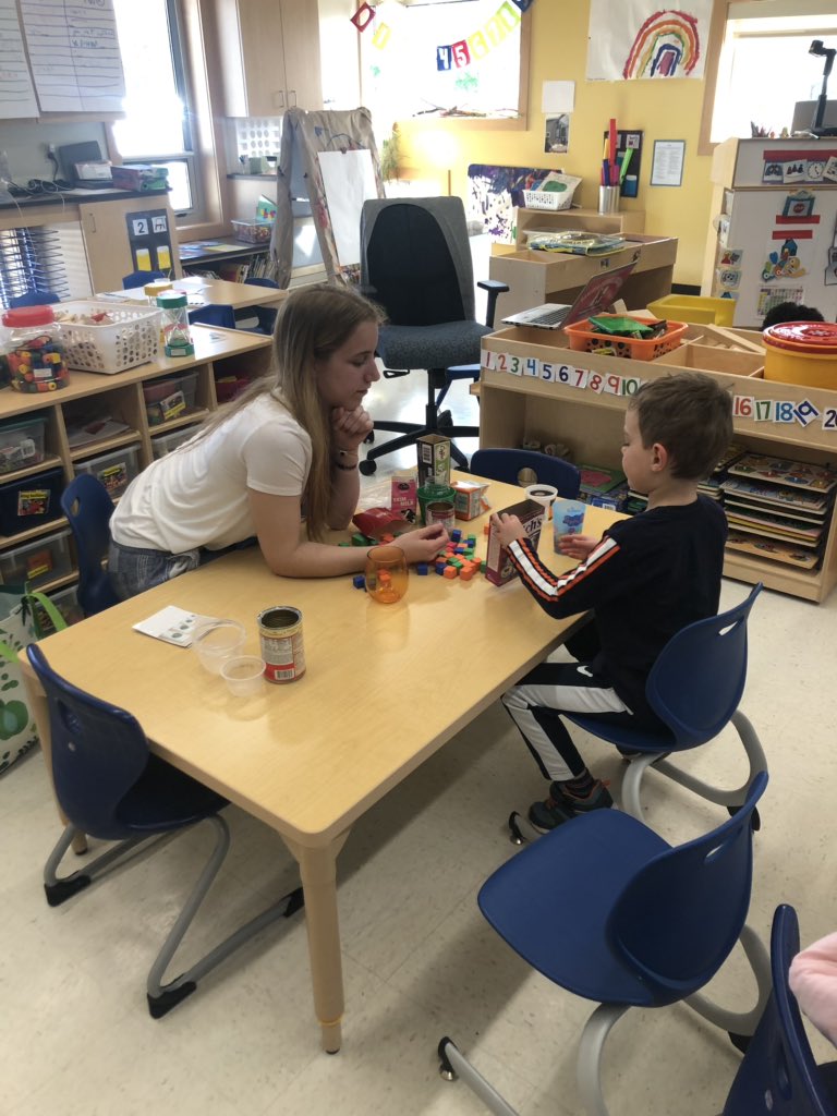 NCHSteaching2's tweet photo. Miss Hannah helped her students learn about “more” and “less” by seeing how much a container could hold. A can of Chef Boyardee can hold MORE than a can of Spaghetti O’s @AnnReidDucks https://t.co/YxjmrtShtz