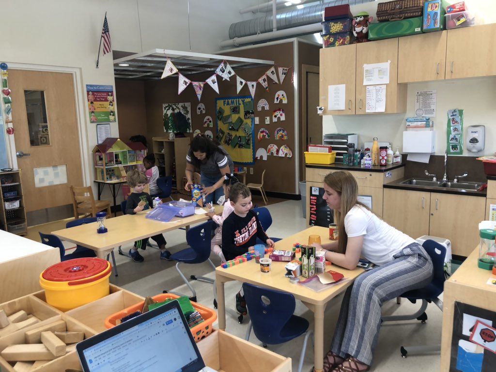 NCHSteaching2's tweet photo. Miss Hannah helped her students learn about “more” and “less” by seeing how much a container could hold. A can of Chef Boyardee can hold MORE than a can of Spaghetti O’s @AnnReidDucks https://t.co/YxjmrtShtz