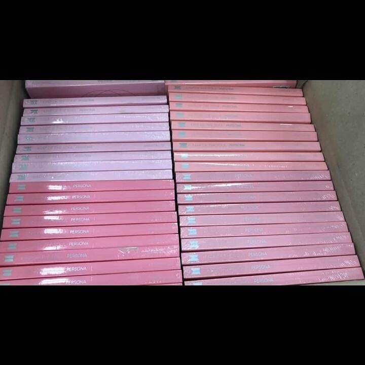 CLkpopGO's tweet photo. Holaa!! Me quedan los últimos cupos para el nuevo álbum de BTS a solo $18.500 CON POSTER ENROLLADO Y A ELECCIÓN (version 1 y 3 disponible una de cada una) dudas o consultas por comentarios o DM https://t.co/Kqsgftv2nW