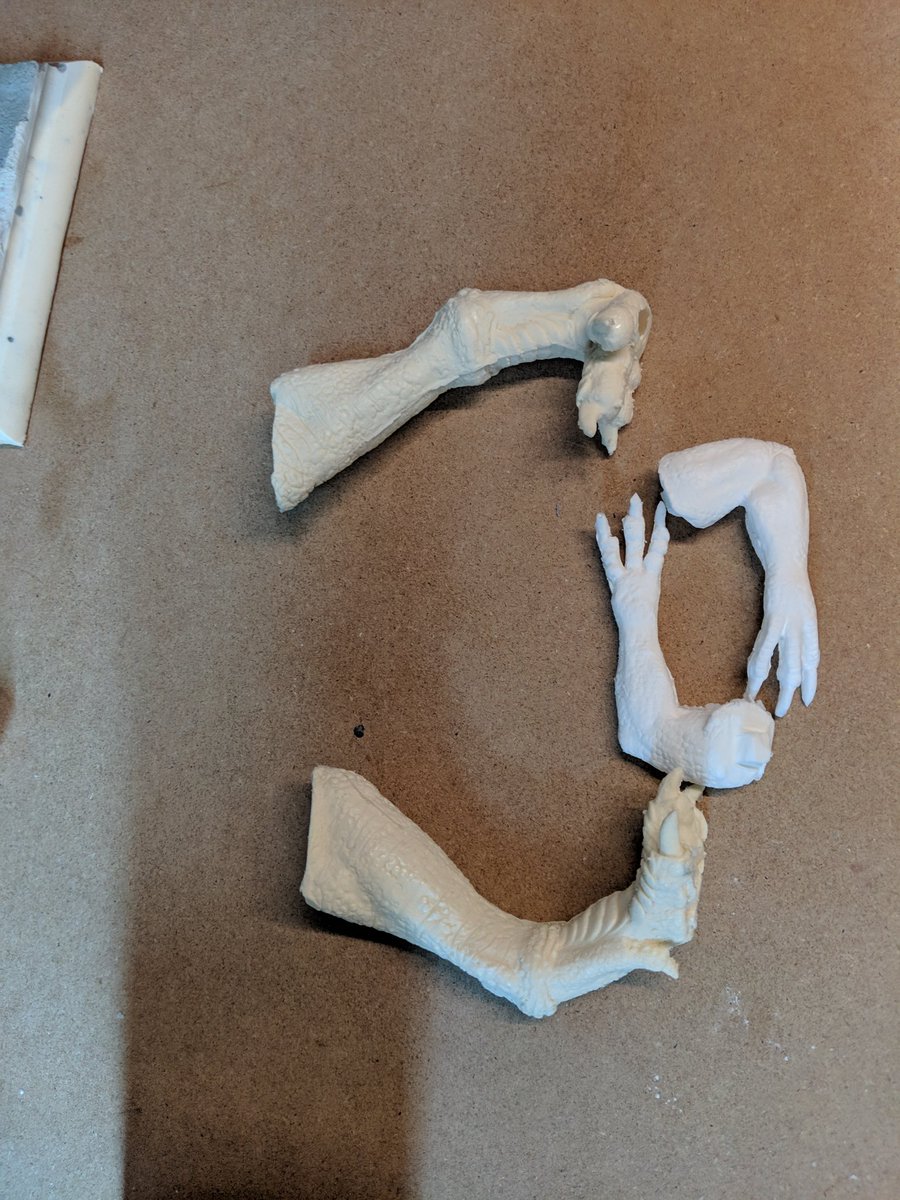 DinosaurDungeon's tweet photo. Getting my entry for WonderFest ready! It's going to be a Yangchuanosaurus scavenging a dead Shunosaurus! #dinosaurs #dinosaurdungeon #sciart #paleoart #siliconemolds #resincasting #pressurecasting #figurine #smoothcast321 #yangchuanosaurus #shunosaurus https://t.co/9UvNS33tij
