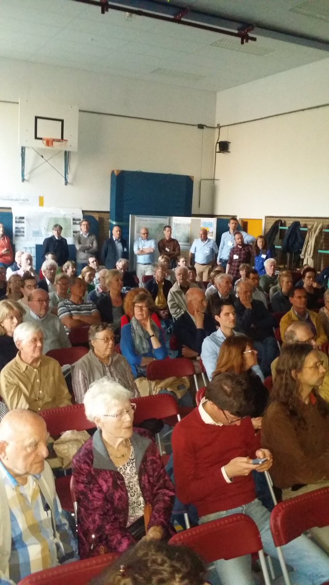 Veel belangstelling tijdens 1ste bewonersavond over #participatie verdere ontwikkeling natuurgebied De Groene Schakel tussen Utrechtse Heuvelrug en 'Gooi. <a href="/GemeenteHsum/">Gemeente Hilversum</a> <a href="/ProvincieNH/">Noord-Holland</a> <a href="/mooigooi/">mooigooi</a> @JanKastje