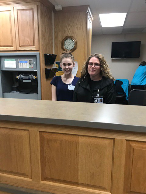 CTSSectoo's tweet image. Sage, @SherwoodCassR8  and Sierra and Hannah, @CHSCards have a great day shadowing with Dr. McCool and the Birthing Center @chooseGVMH.   
@ClintonTechSch