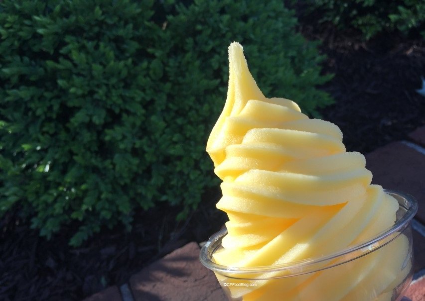 FUNFoodBlog's tweet image. Did you know you can get #DoleWhip at @Carowinds? The @SweetFrog stand offers orange, strawberry, and classic pineapple! 

Details: cpfoodblog.com/park-food-guid…