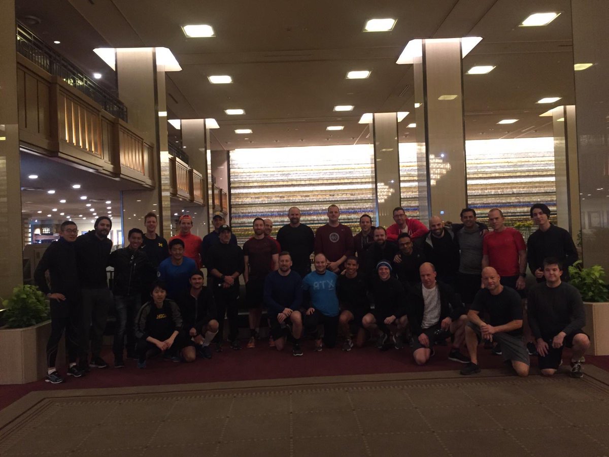 sportstech_en's tweet photo. Starting Day 2 off with a solid run around Imperial Palace (Tokyo) with 40+ startups. 🏃🏻♂️ https://t.co/R3dLMnQI9t