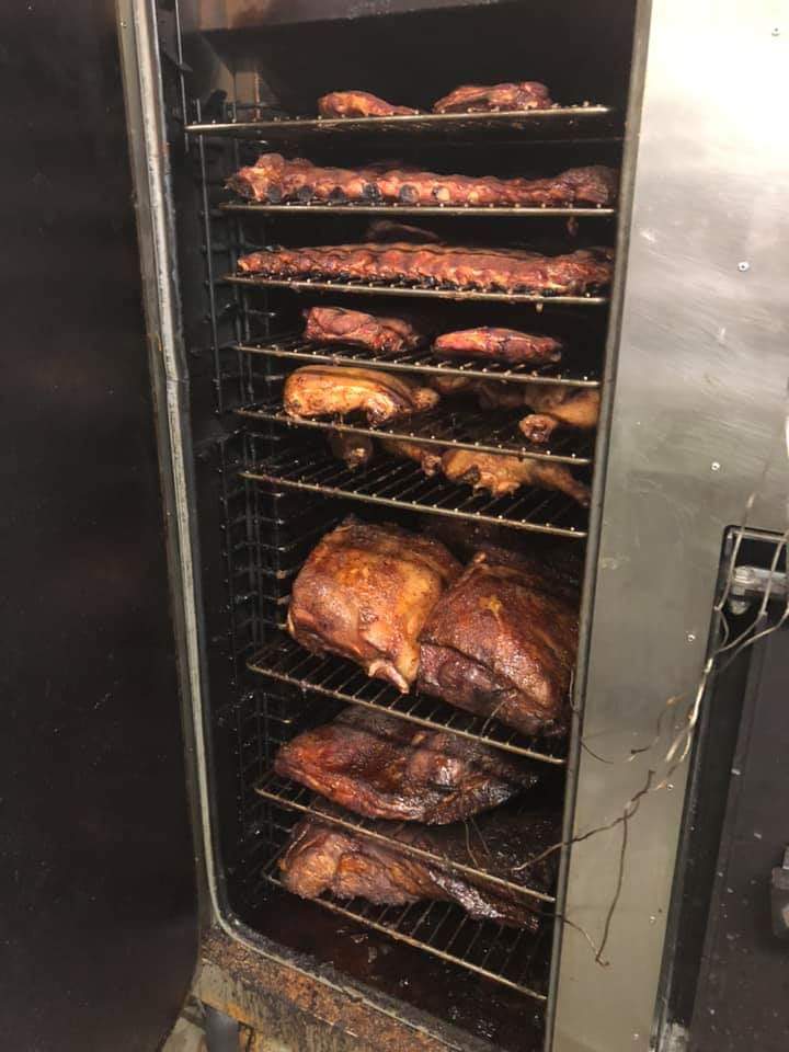 Just some early morning smoking 😏😉🐷 
#sarcasticswinebbq #swineguys #cheflife #bbq #3am #TeamNoSleep #macncow #southshorebbq #CheckoutOurRacks #twomen #meatheals #newrestaurant #MondayVibes #Gotmeat #onlyhomemade #takeout #catering #smokemeateveryday #RealMenRubTheirOwnMeat