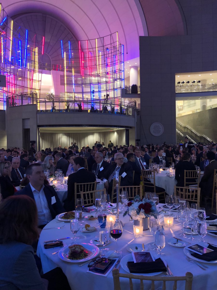 SECAlumni's tweet photo. Wonderful evening at the 27th Annual ASECA Dinner. Thank you to our wonderful sponsors, guests and ASECA members! https://t.co/P0d6Pfg1dP