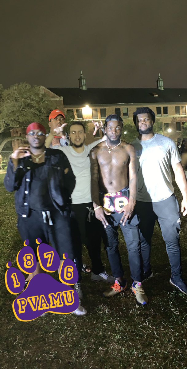 EJM214's tweet photo. #PvSpringfest2K19 my ass almost didn’t go either https://t.co/1xBG8UXhYy