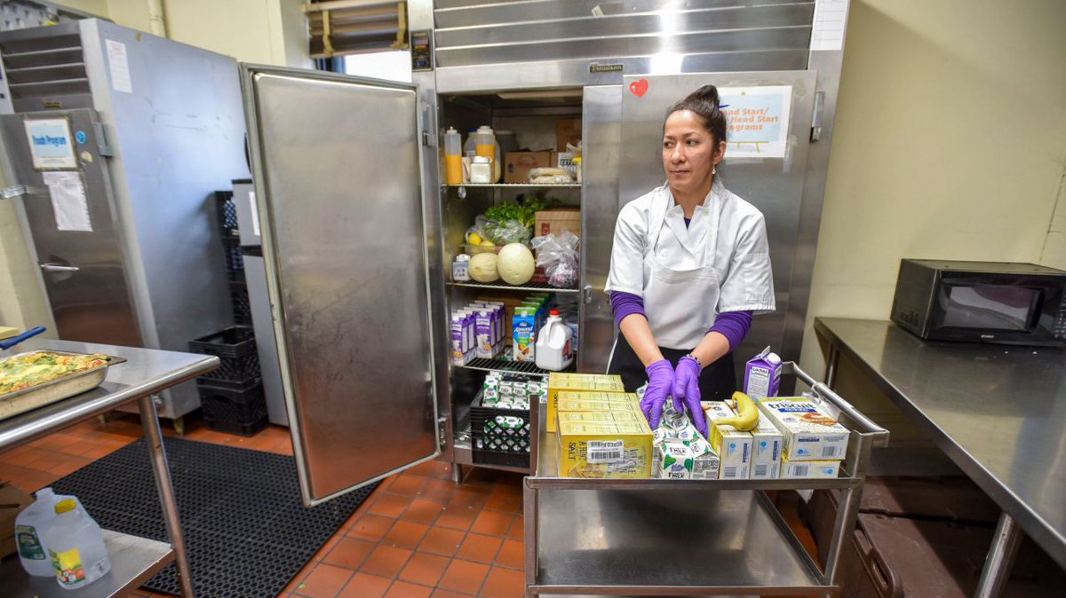 DonateNYC, a new way to fight food waste in the city, connects businesses with organizations in need of donations in.amny.com/2KjQtEA