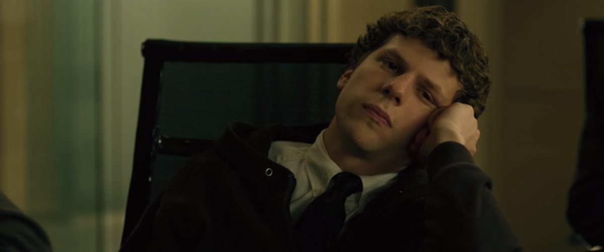 The end of the social network. Дастин московиц в фильме социальная сеть. Джесси айзенберг и майло вентимилья фильмы. The end of the social network. Джесси айзенберг the social network.