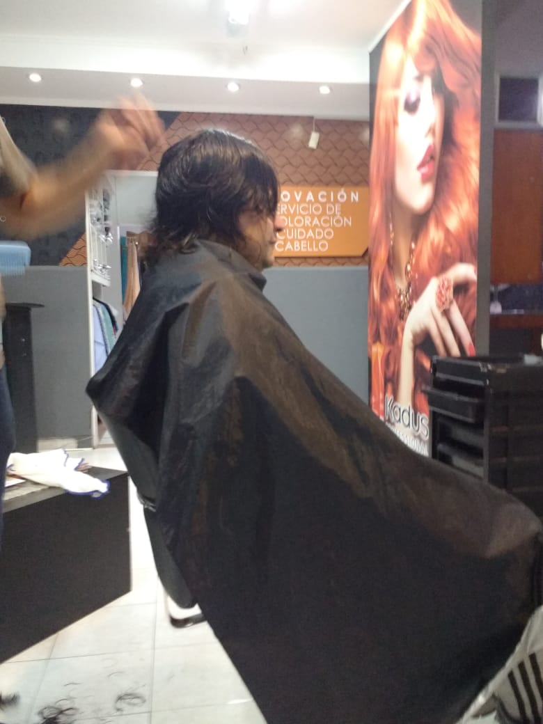 NicoSalsa2's tweet photo. Mi viejo hizo una promesa, que para cuando yo vuelva a jugar él se cortaba el pelo, cosa que cuidaba mas que a sus hijos jajaja https://t.co/NLFLEZ4tRH